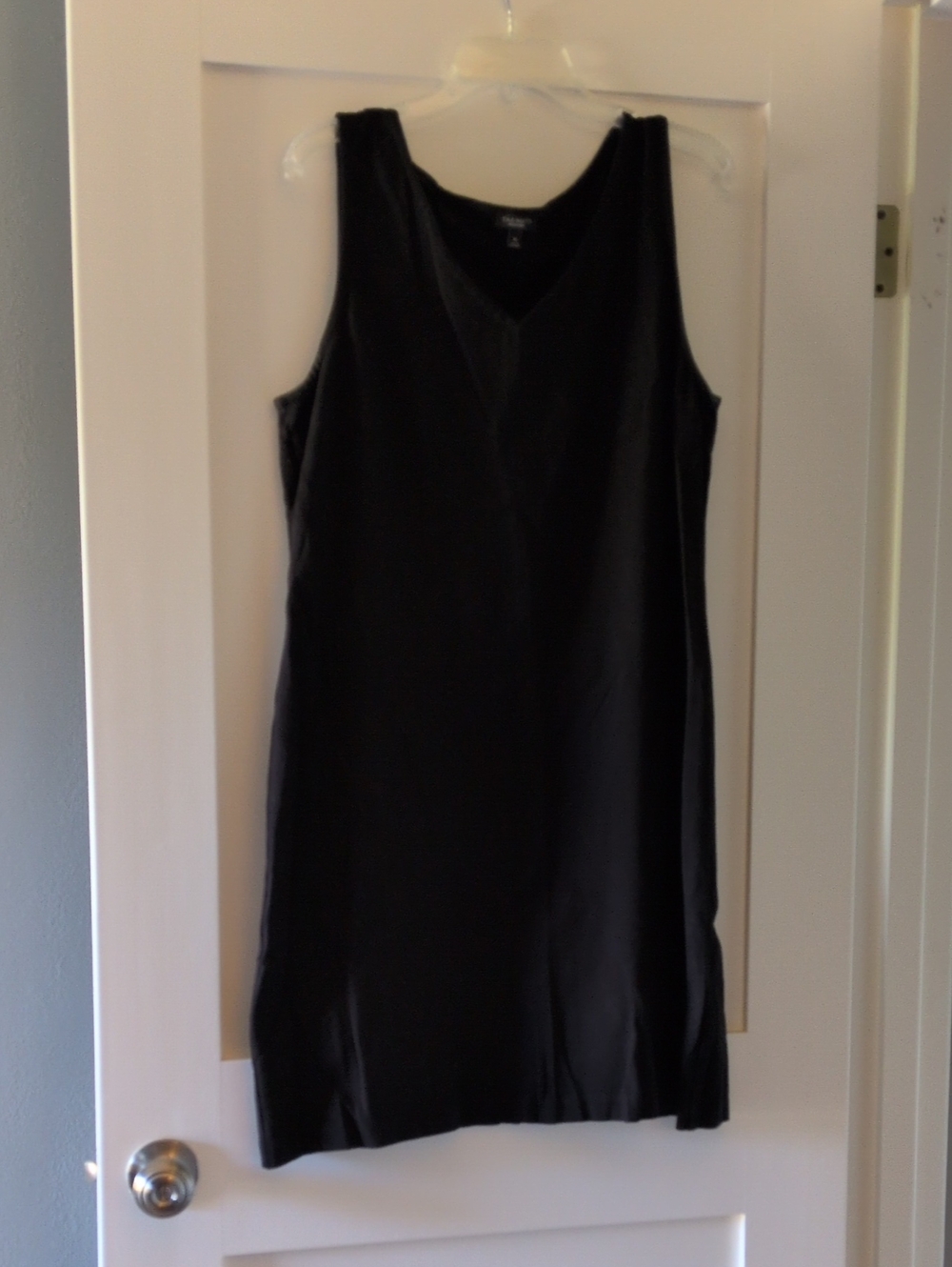 Talbots Black Sleeveless V-Neck Shift Dress